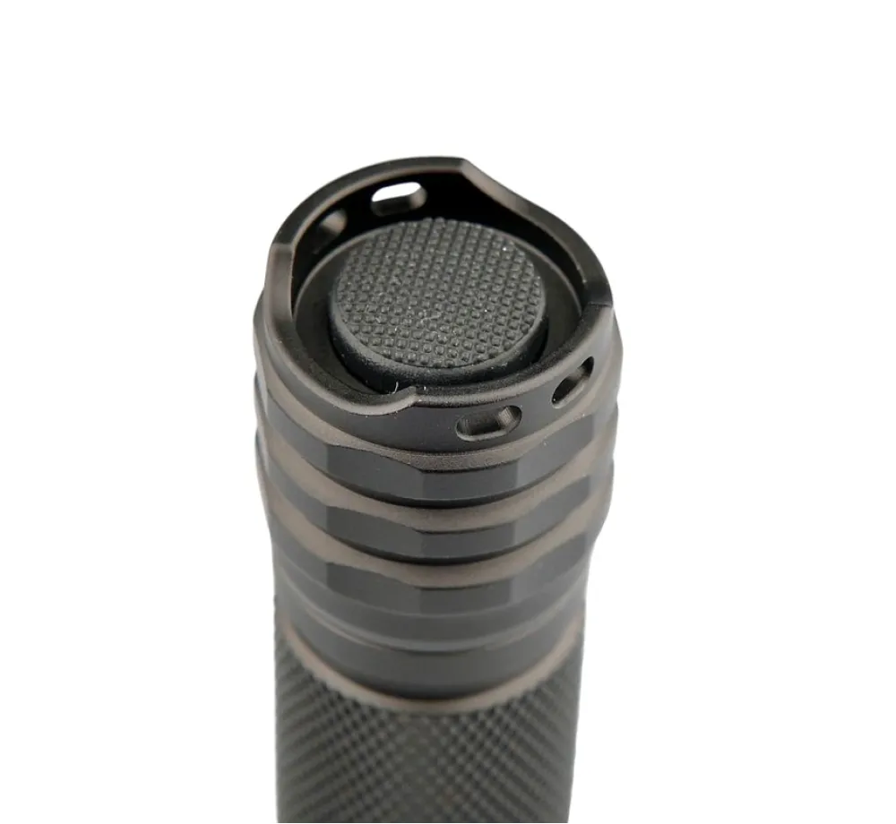 Flashlight Dulotec Convoy C8+ MAX – 2200 lumens, 1100 m range, SFT25R LED, with battery and charger Flashlight Dulotec Convoy C8+ MAX – 2200 lumens, 1100 m range, SFT25R LED, with battery and charger